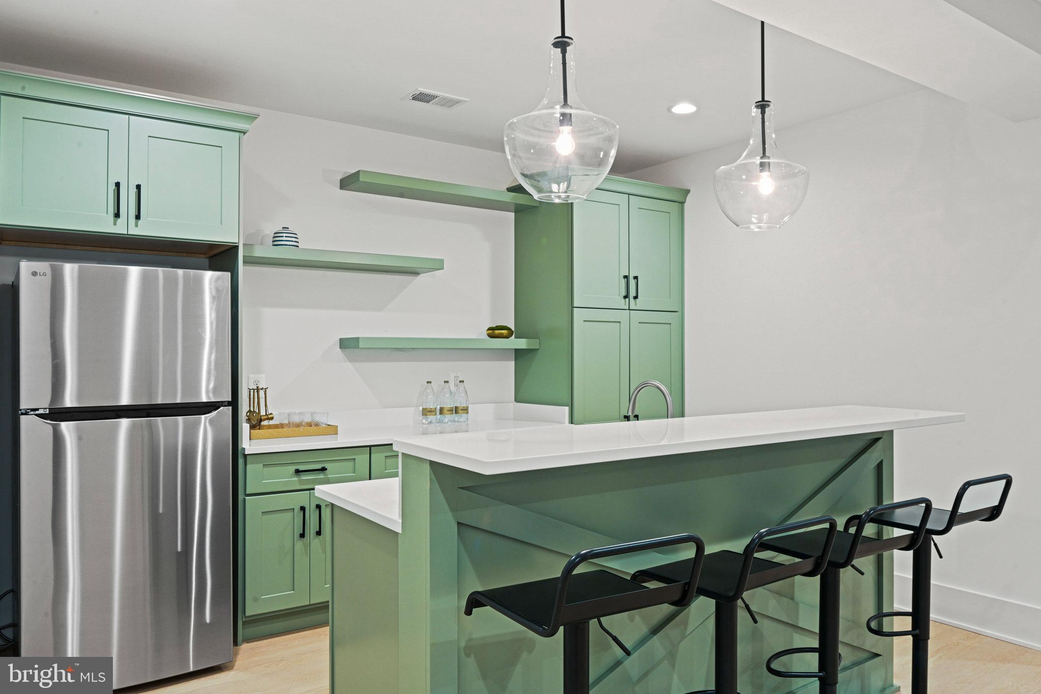 WESTBRIAR COUNTRY CLUB MANOR - Residential