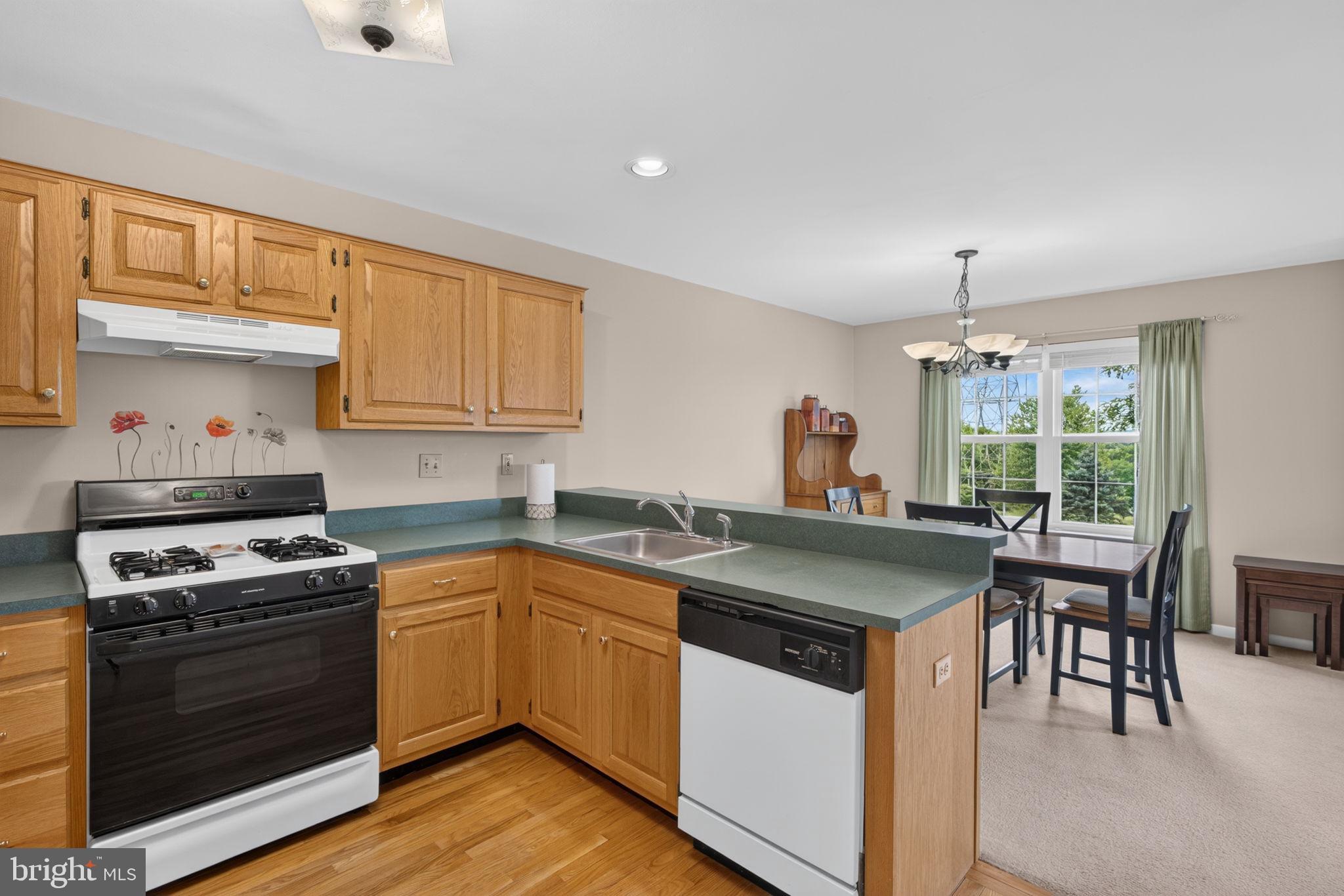 ROSECLIFF MANOR - Residential