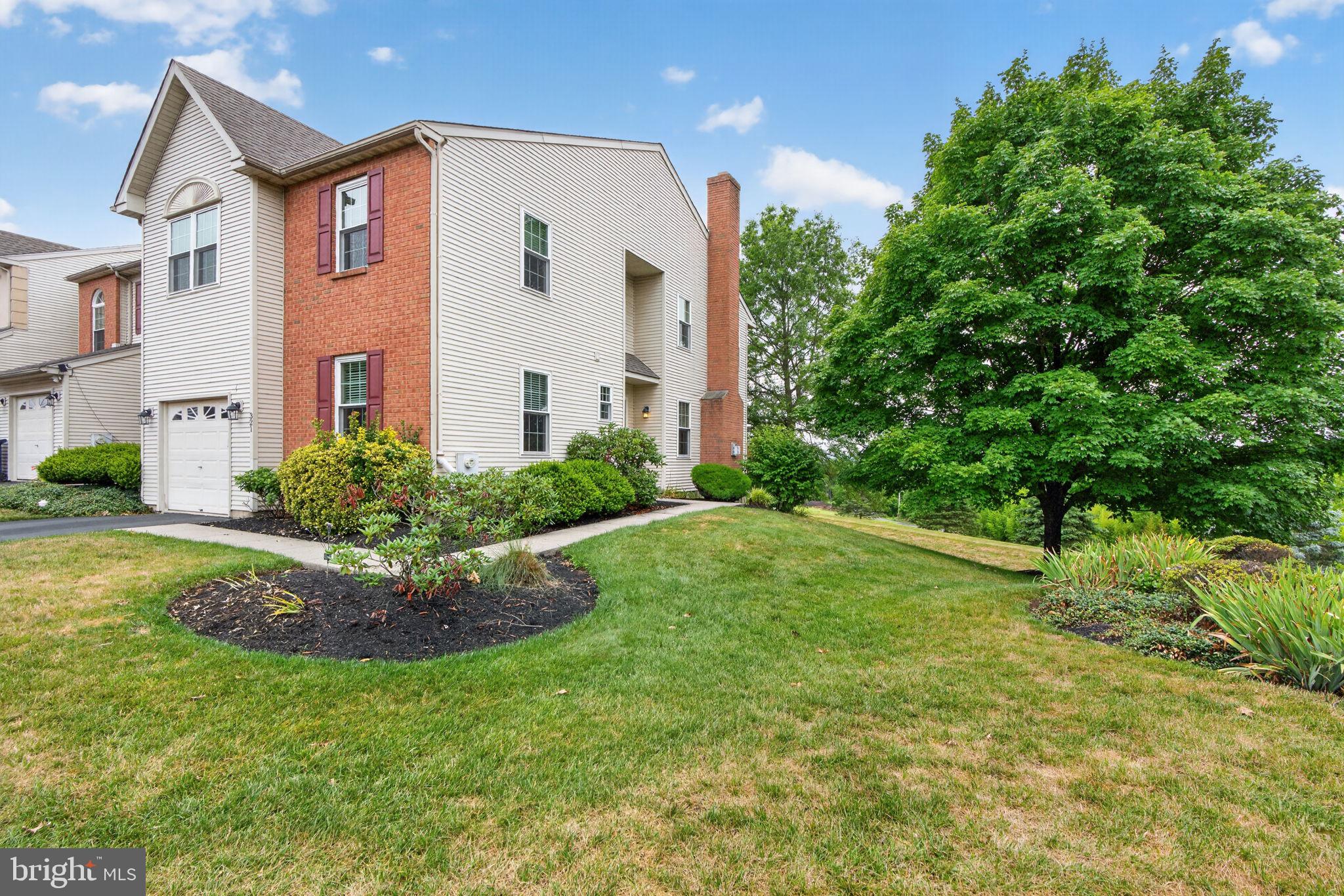 ROSECLIFF MANOR - Residential