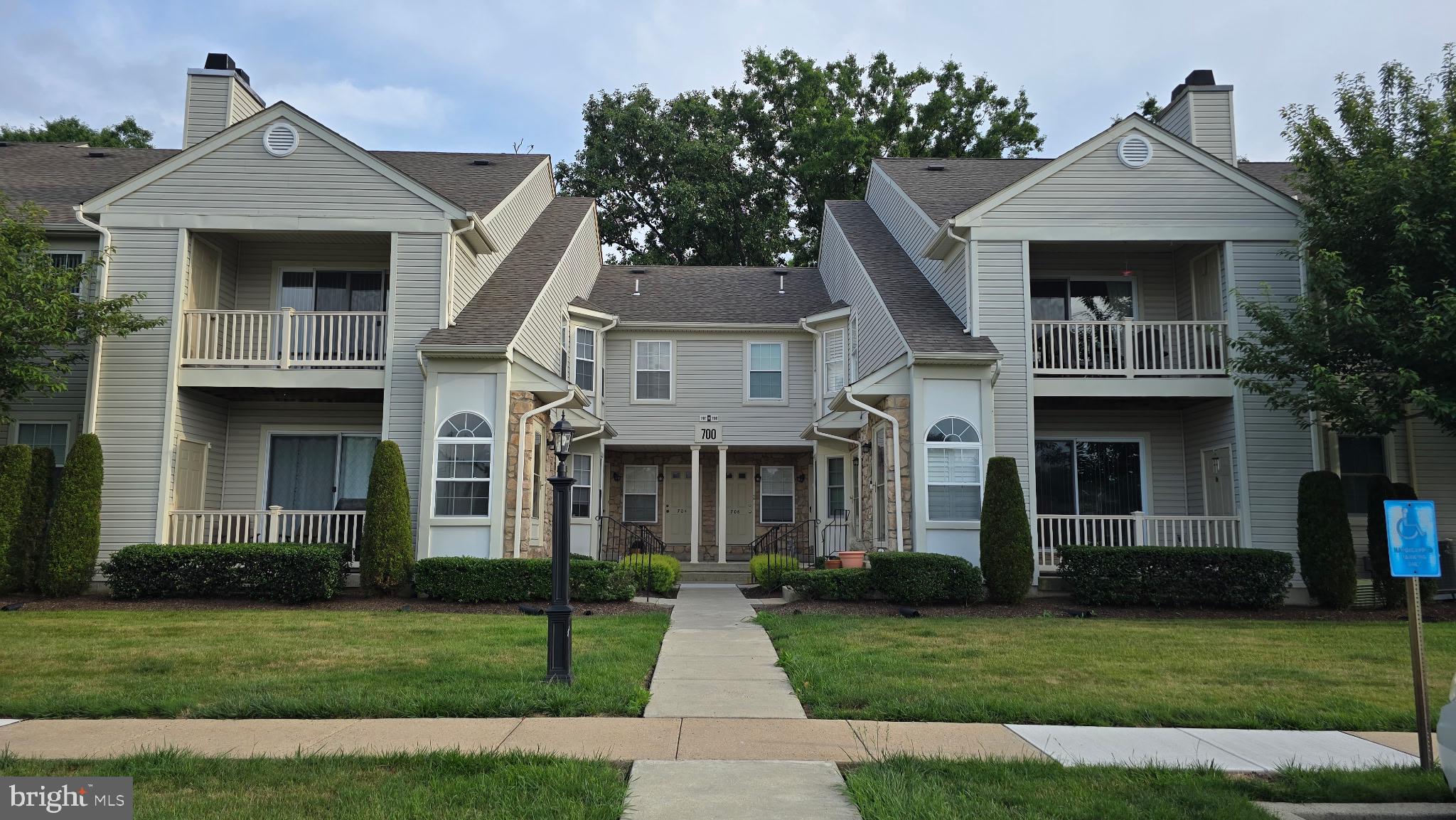 WILLOW STREAM - Residential