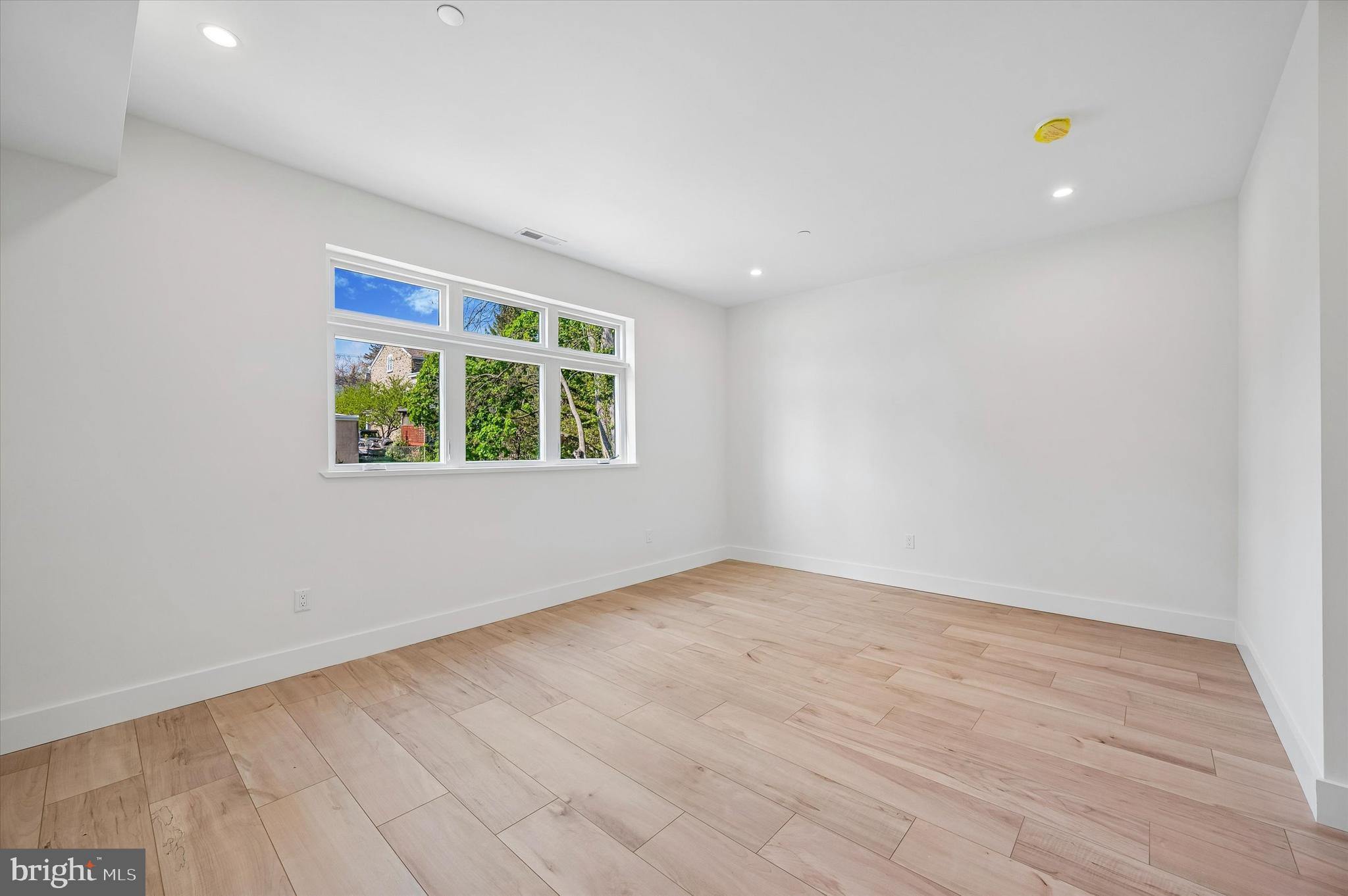 ROXBOROUGH - Residential