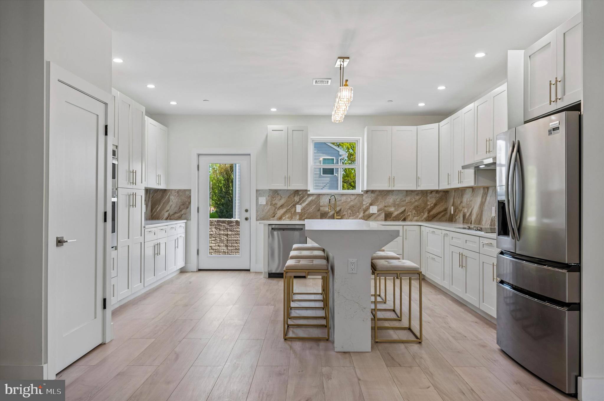 ROXBOROUGH - Residential