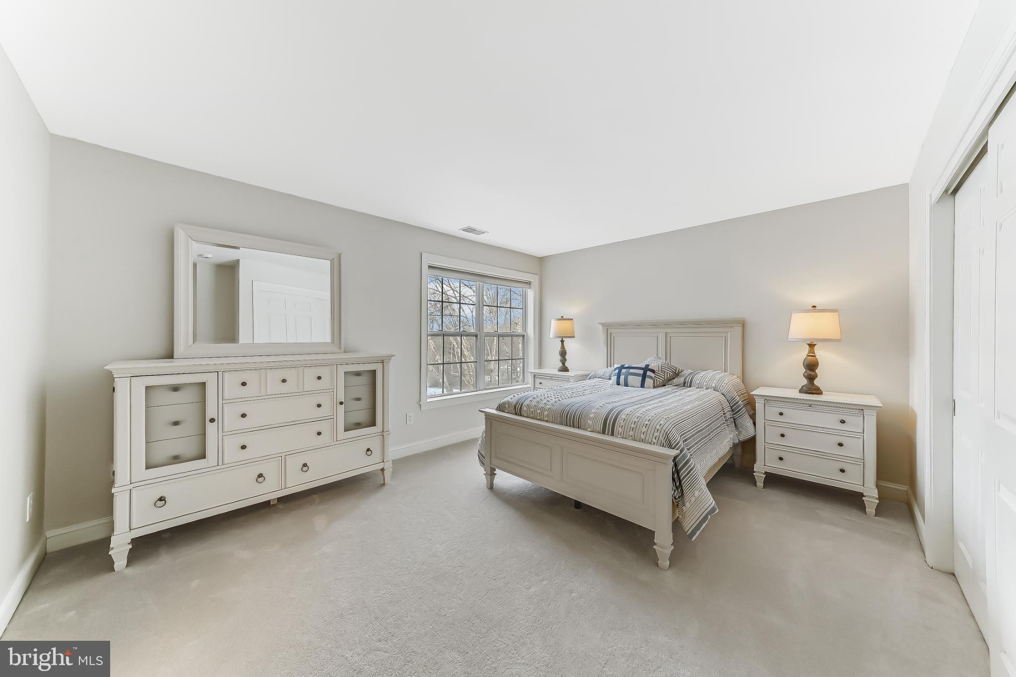 RADNOR HUNT - Residential