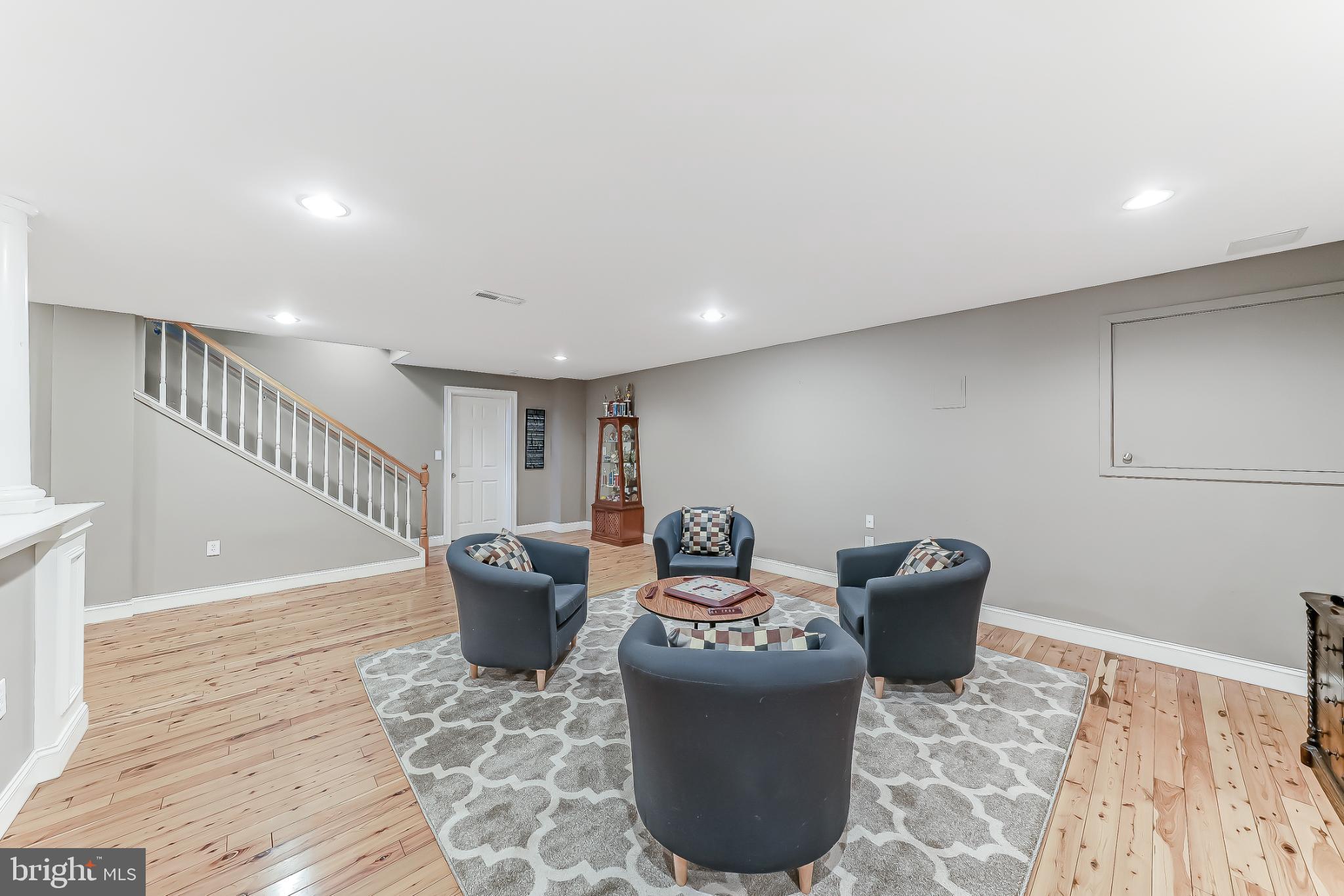 RADNOR HUNT - Residential