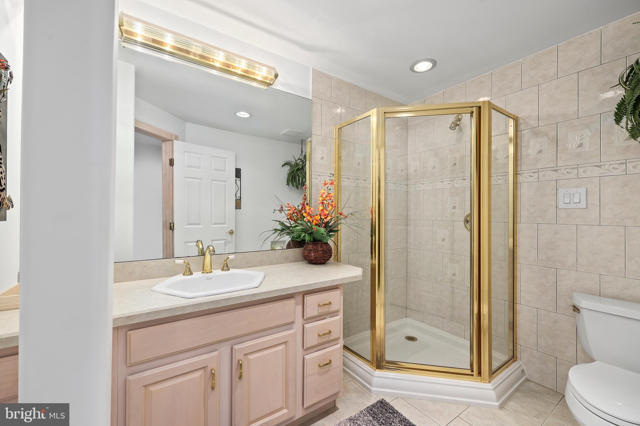 ASHBURN VILLAGE - Residential