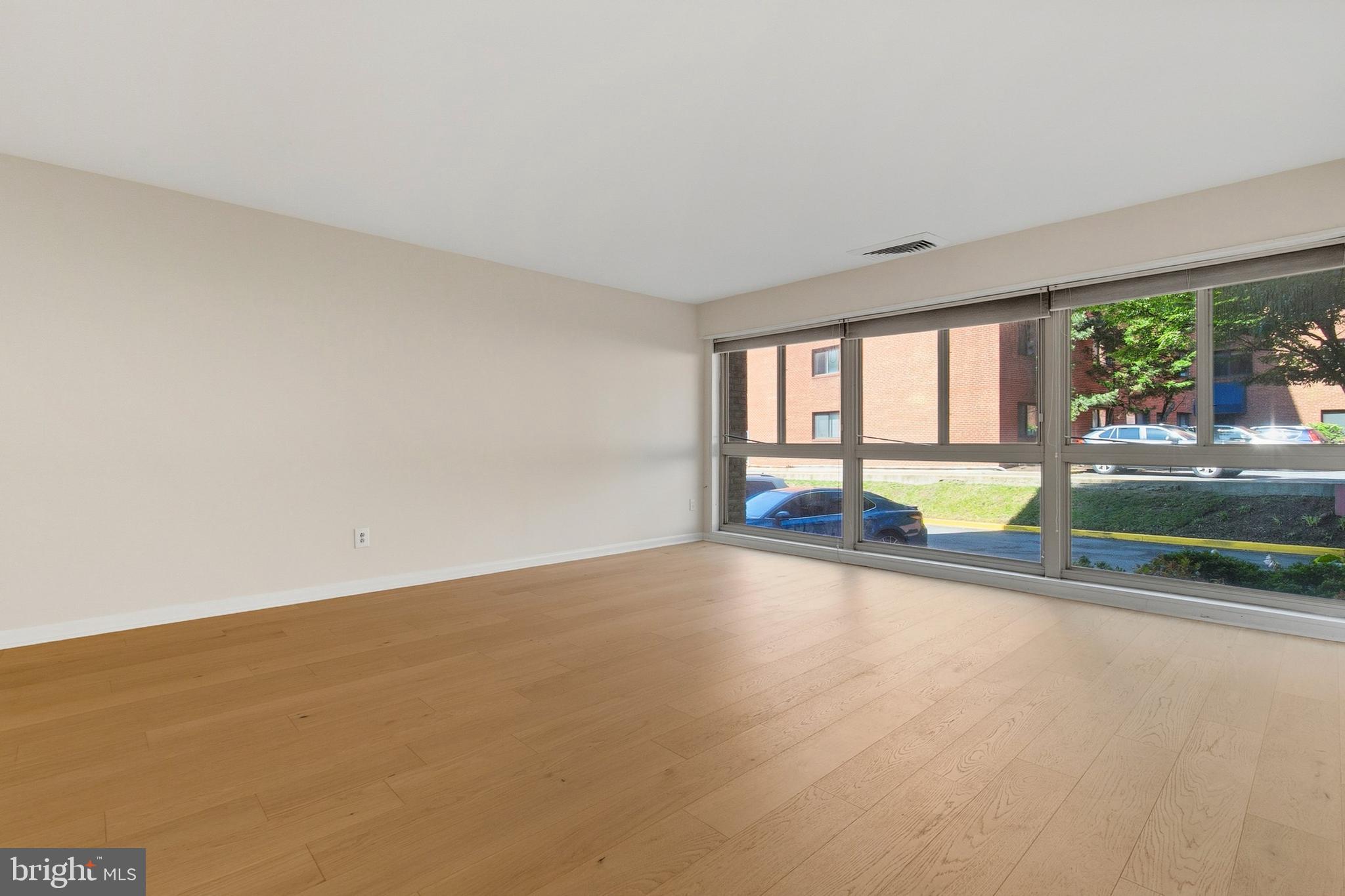 SUSSEX HOUSE - Residential
