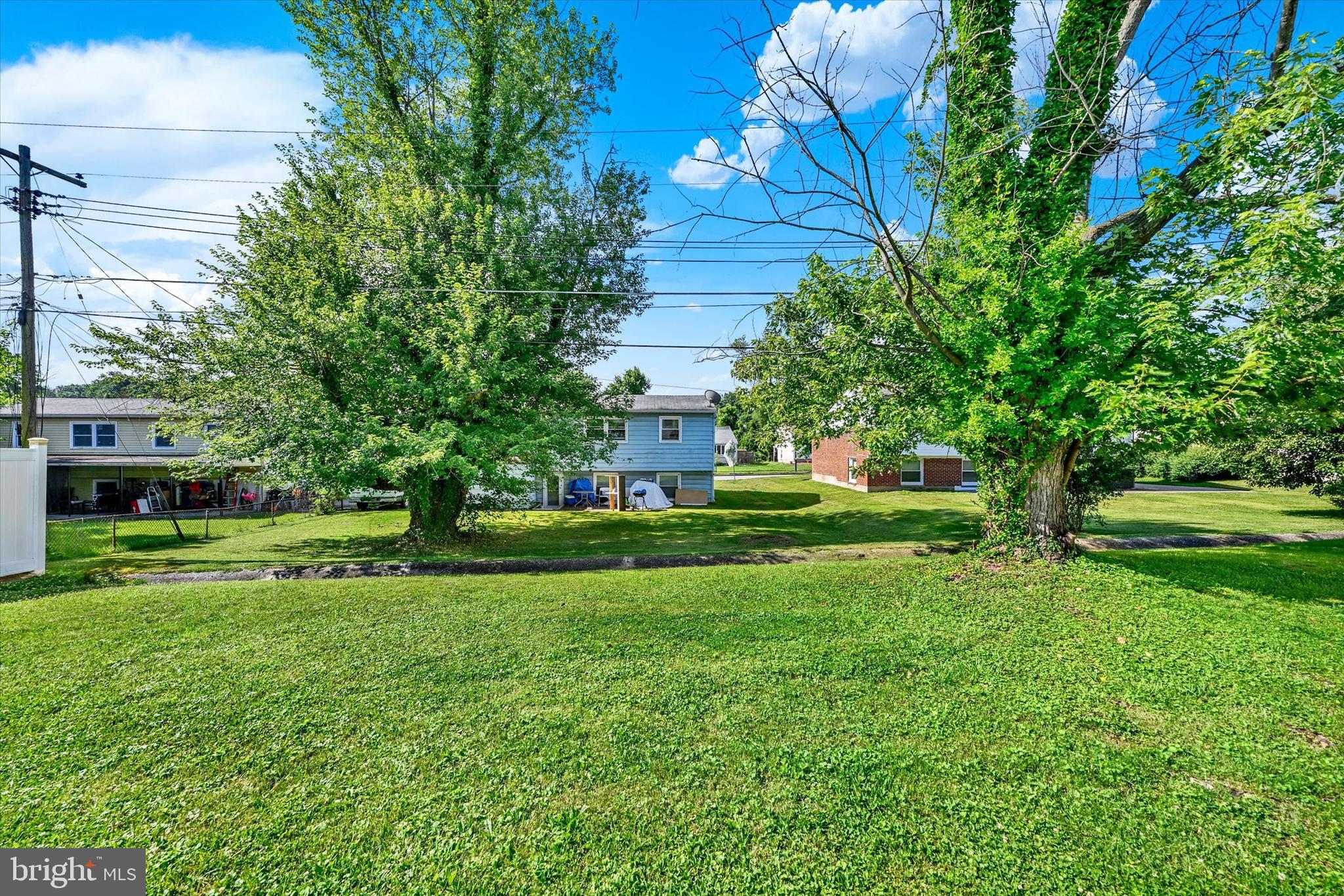 LYNNE ACRES - Residential