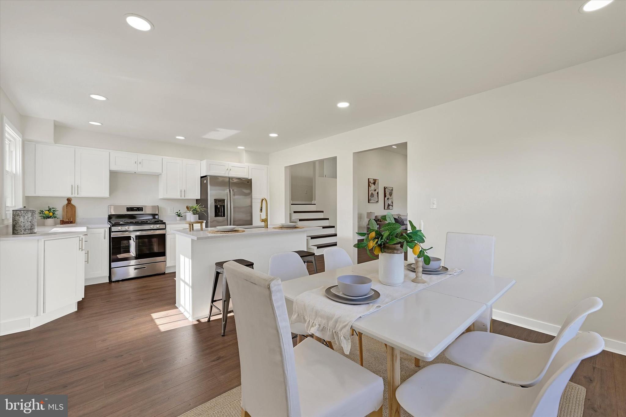 LYNNE ACRES - Residential