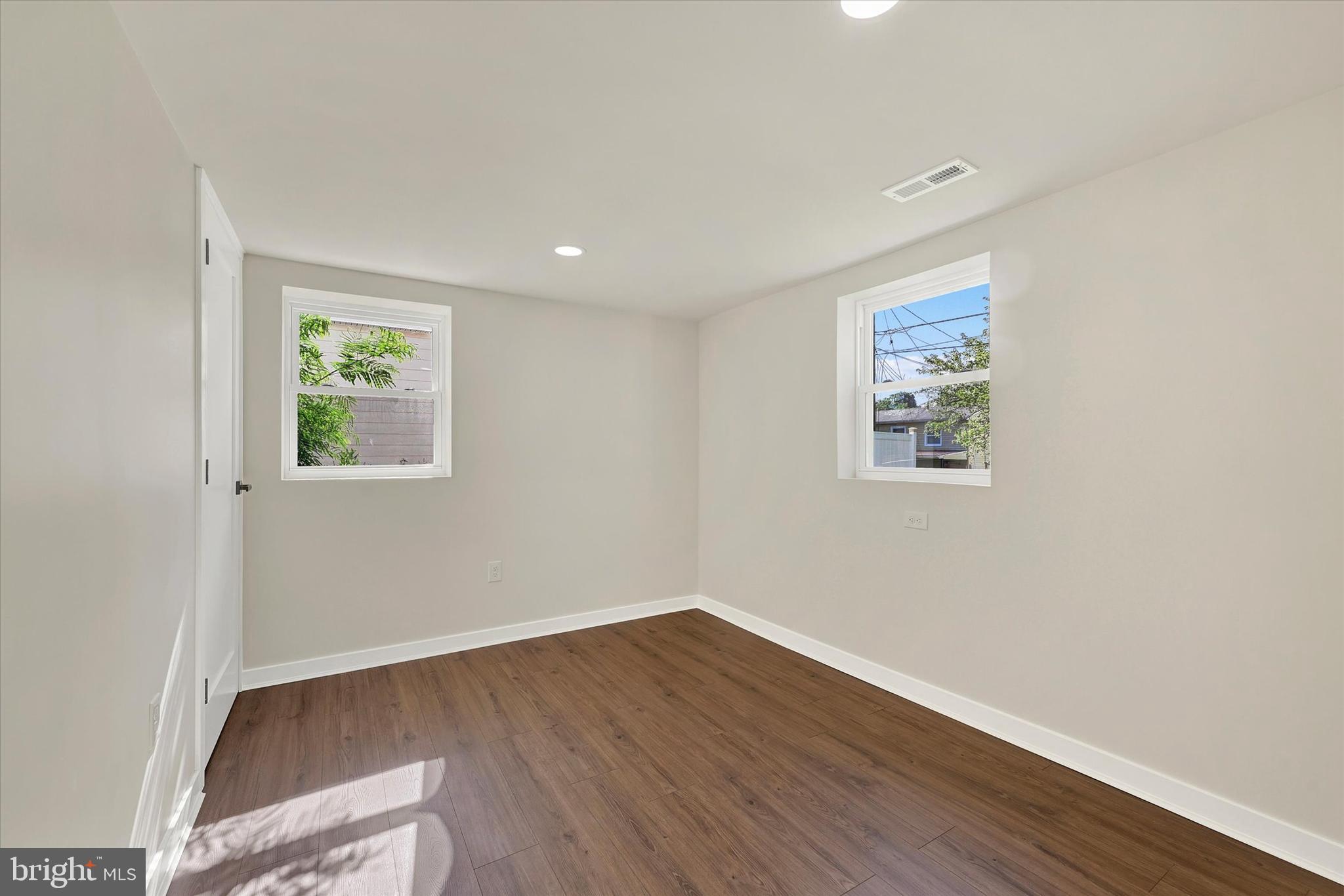 LYNNE ACRES - Residential