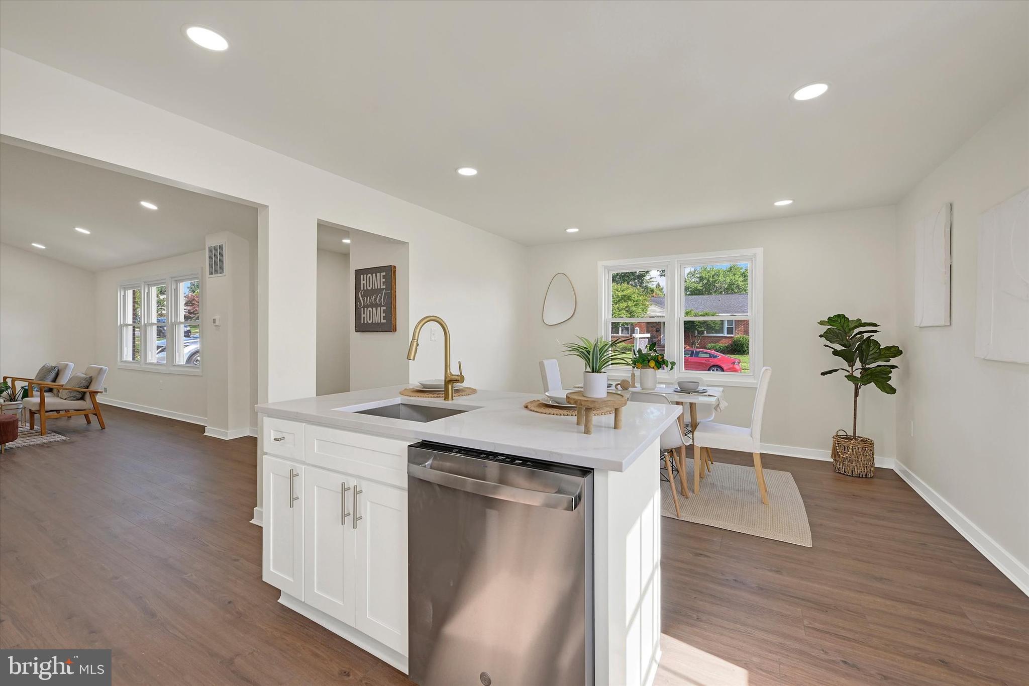 LYNNE ACRES - Residential