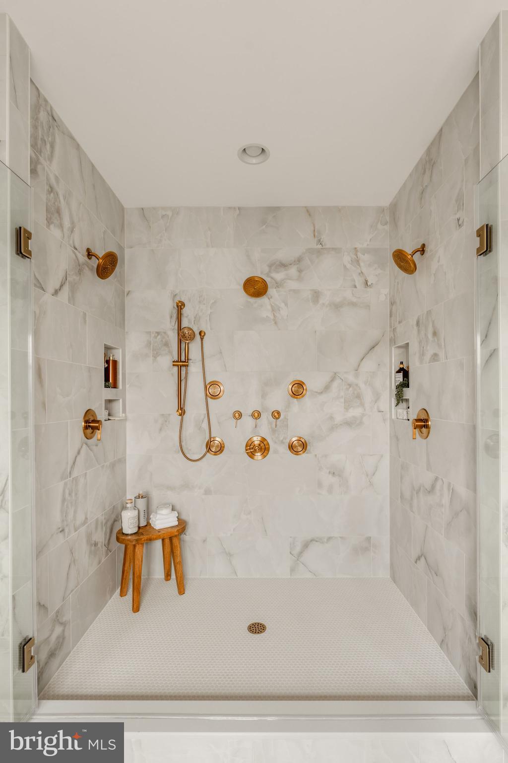 LEGACY FARMS - Residential