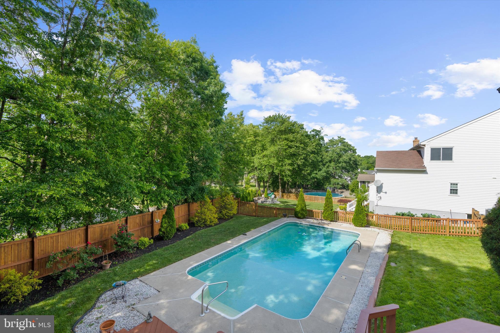 WOODLAND RUN - Residential