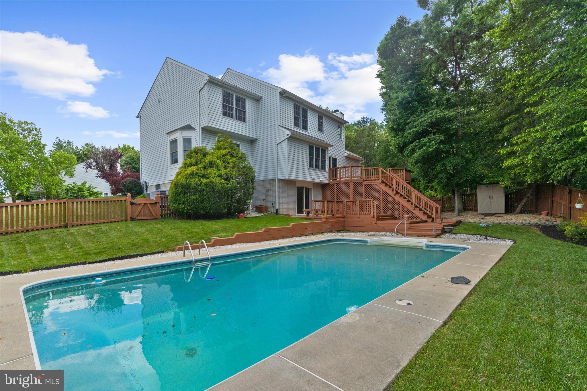 WOODLAND RUN - Residential