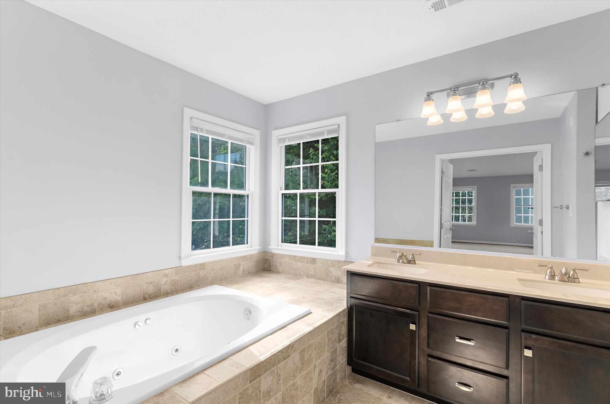 WOODLAND RUN - Residential