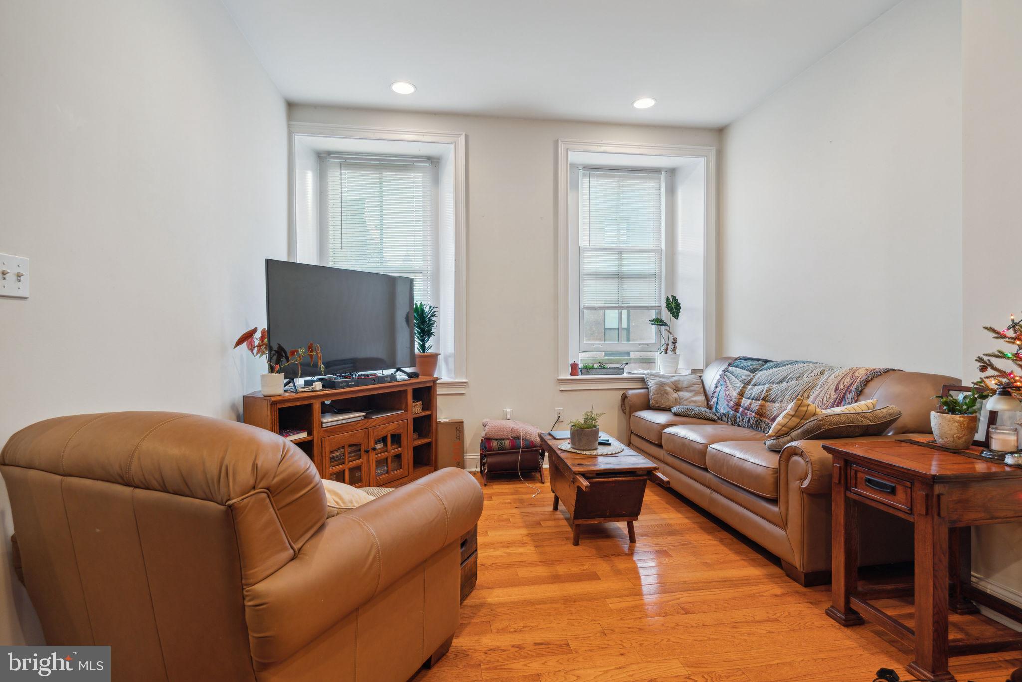 FAIRMOUNT - Residential Income