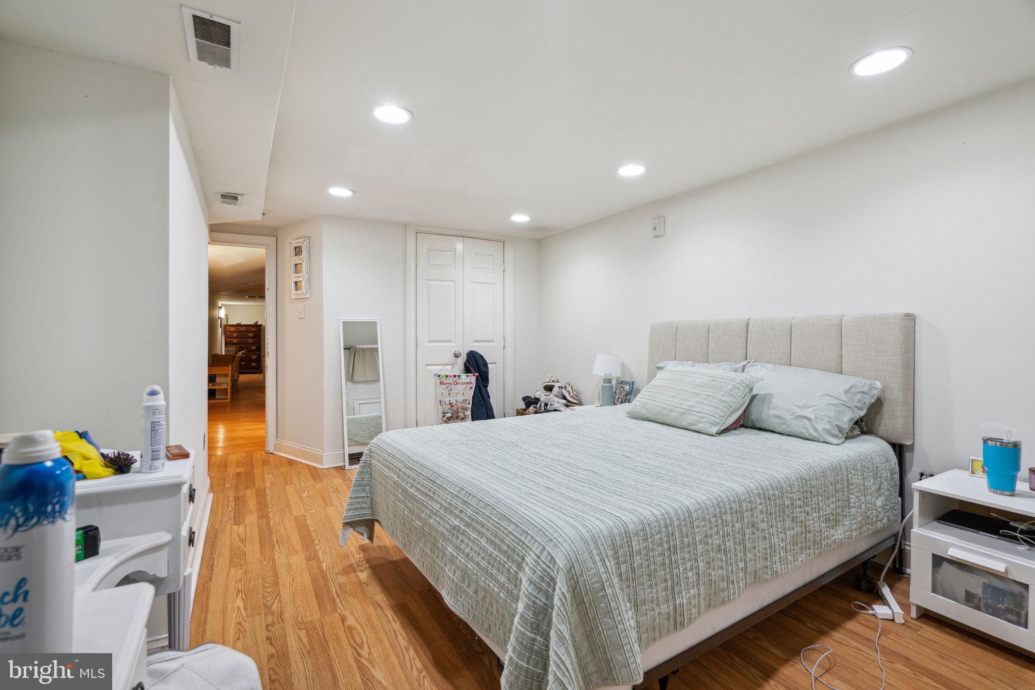 FAIRMOUNT - Residential Income