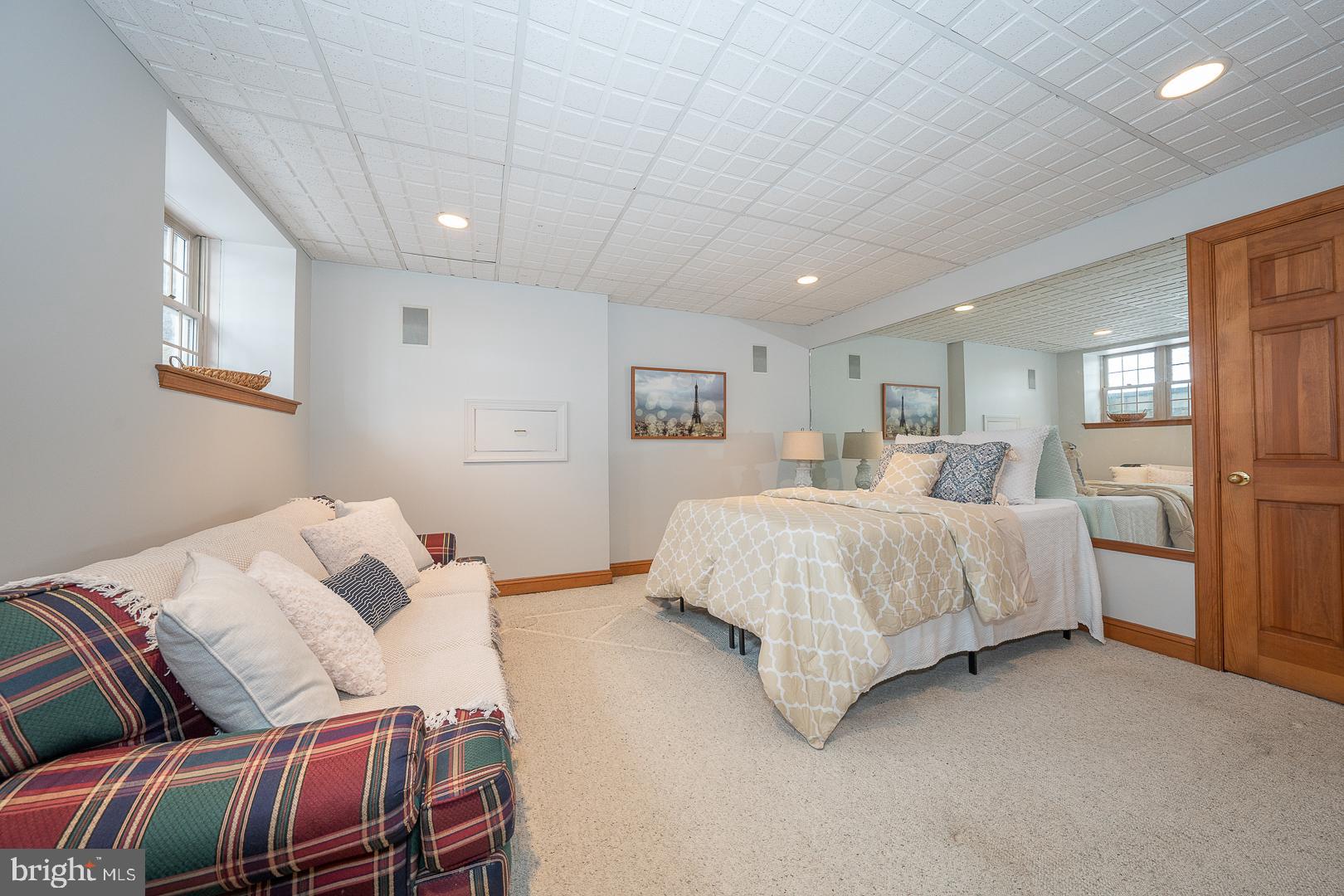 SOUTH WAYNE - Residential