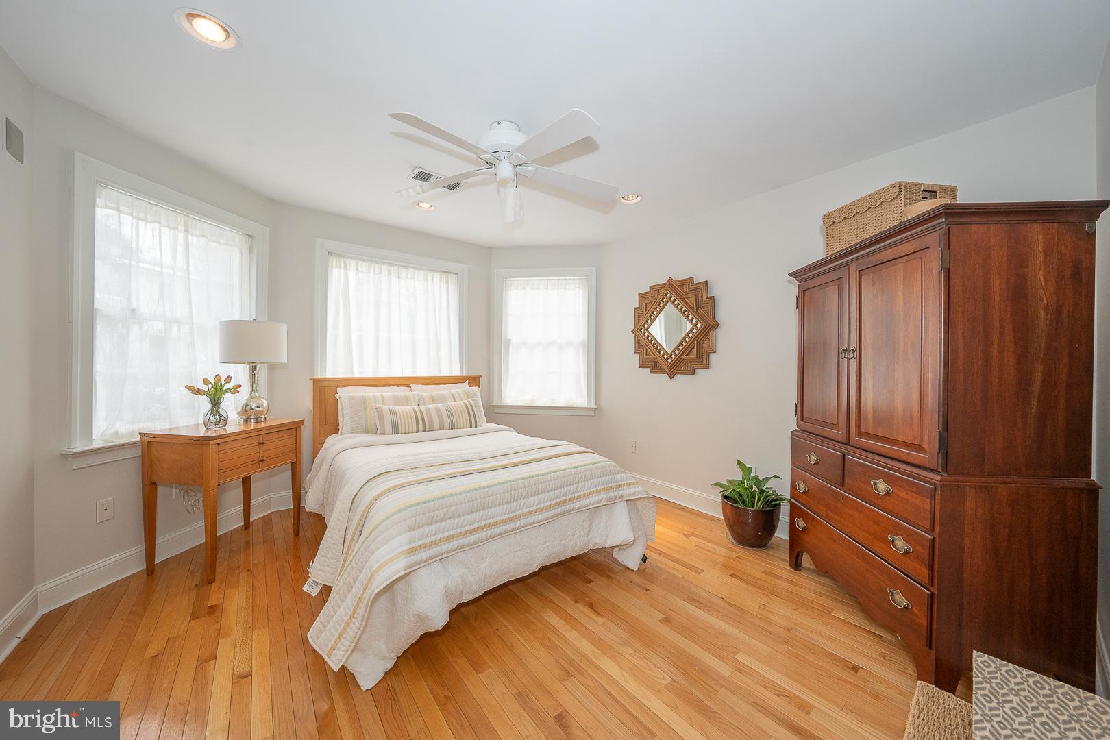 SOUTH WAYNE - Residential
