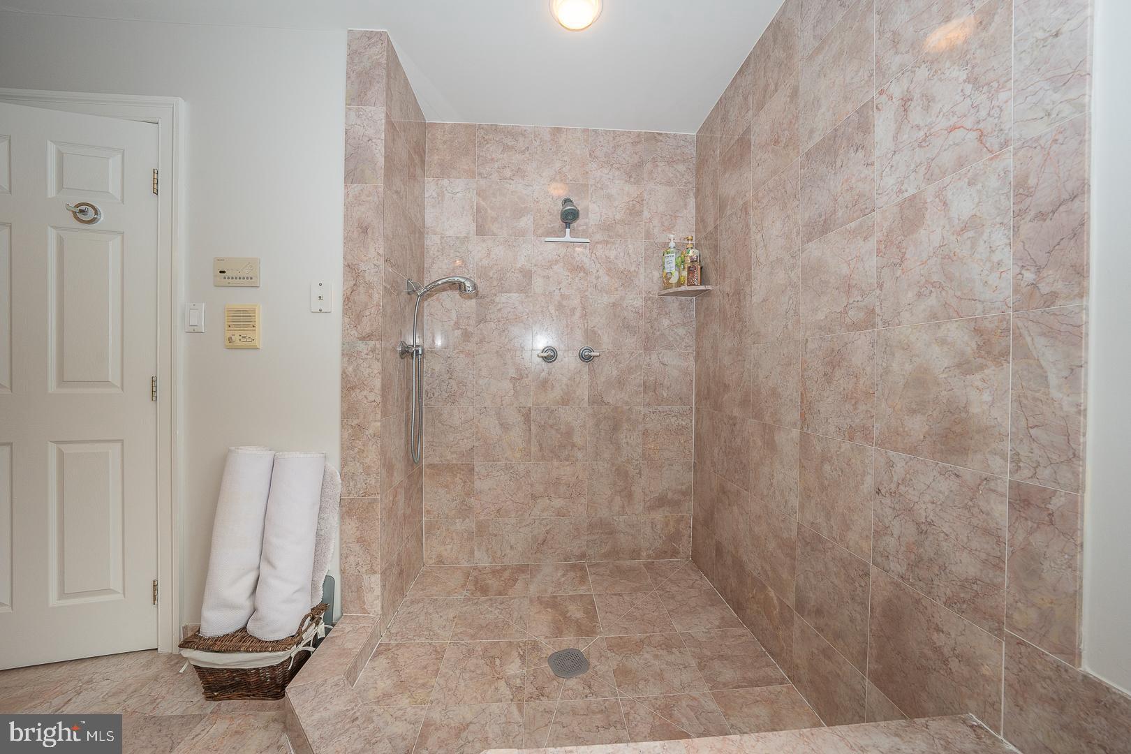 SOUTH WAYNE - Residential