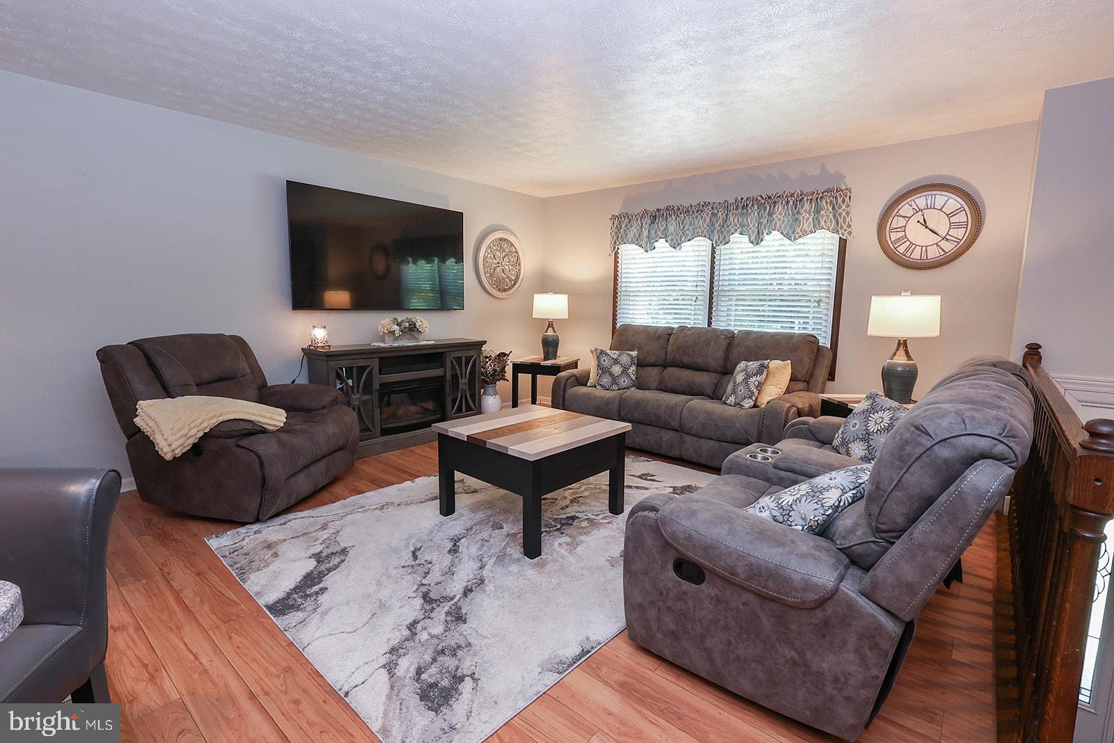 CEDAR COVE - Residential