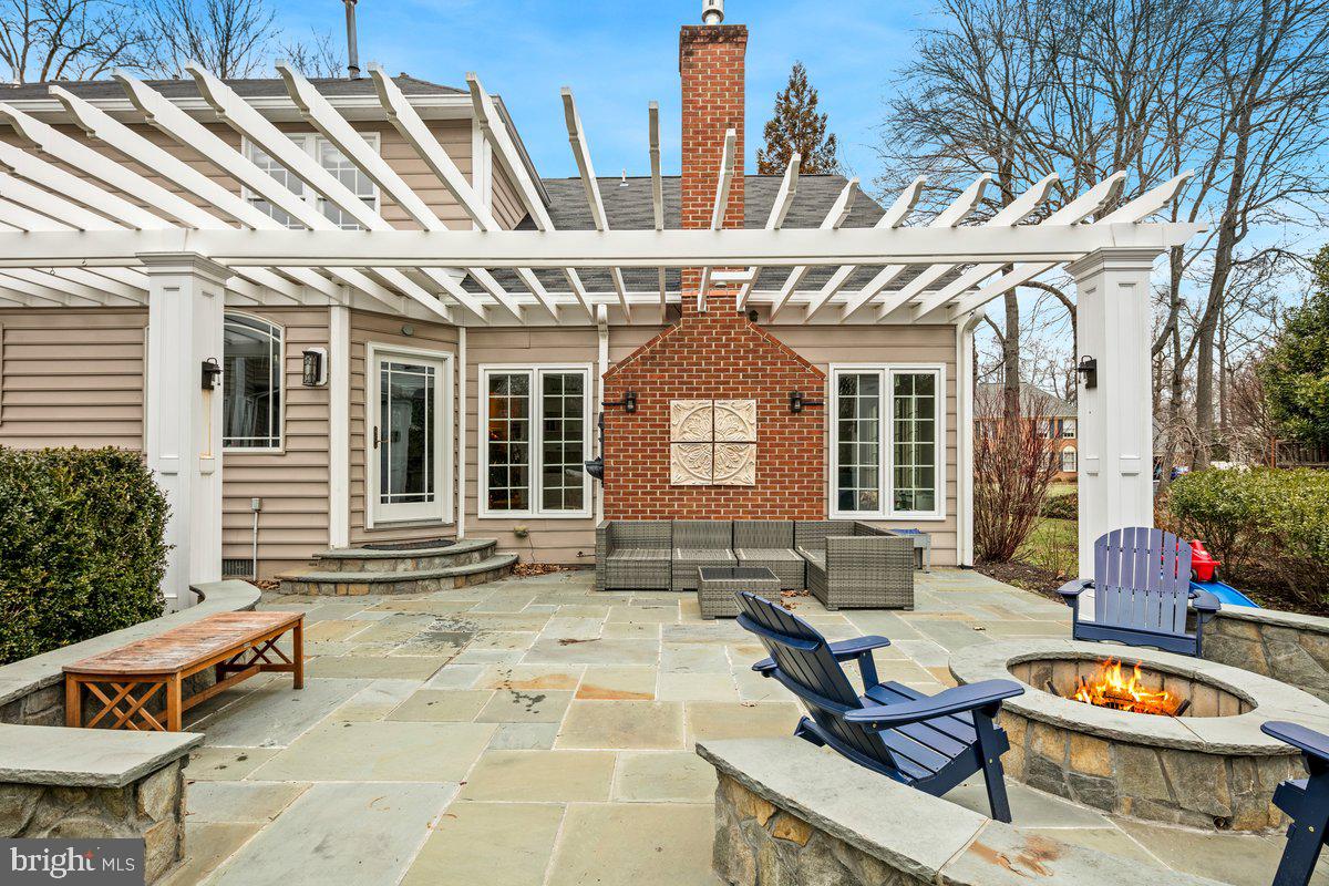 MANORS AT MOUNT VERNON - Residential