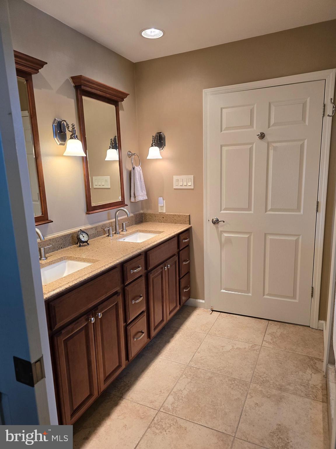 PENN NATIONAL GOLF COURSE COMMUNITY - Residential