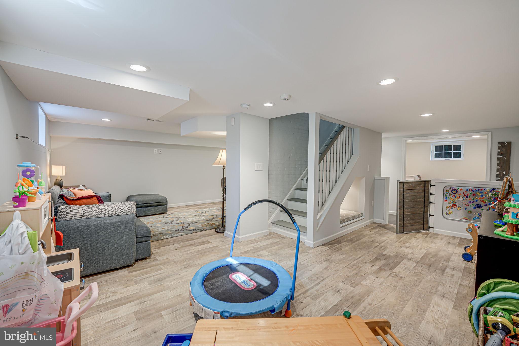 BRADDOCK HEIGHTS - Residential