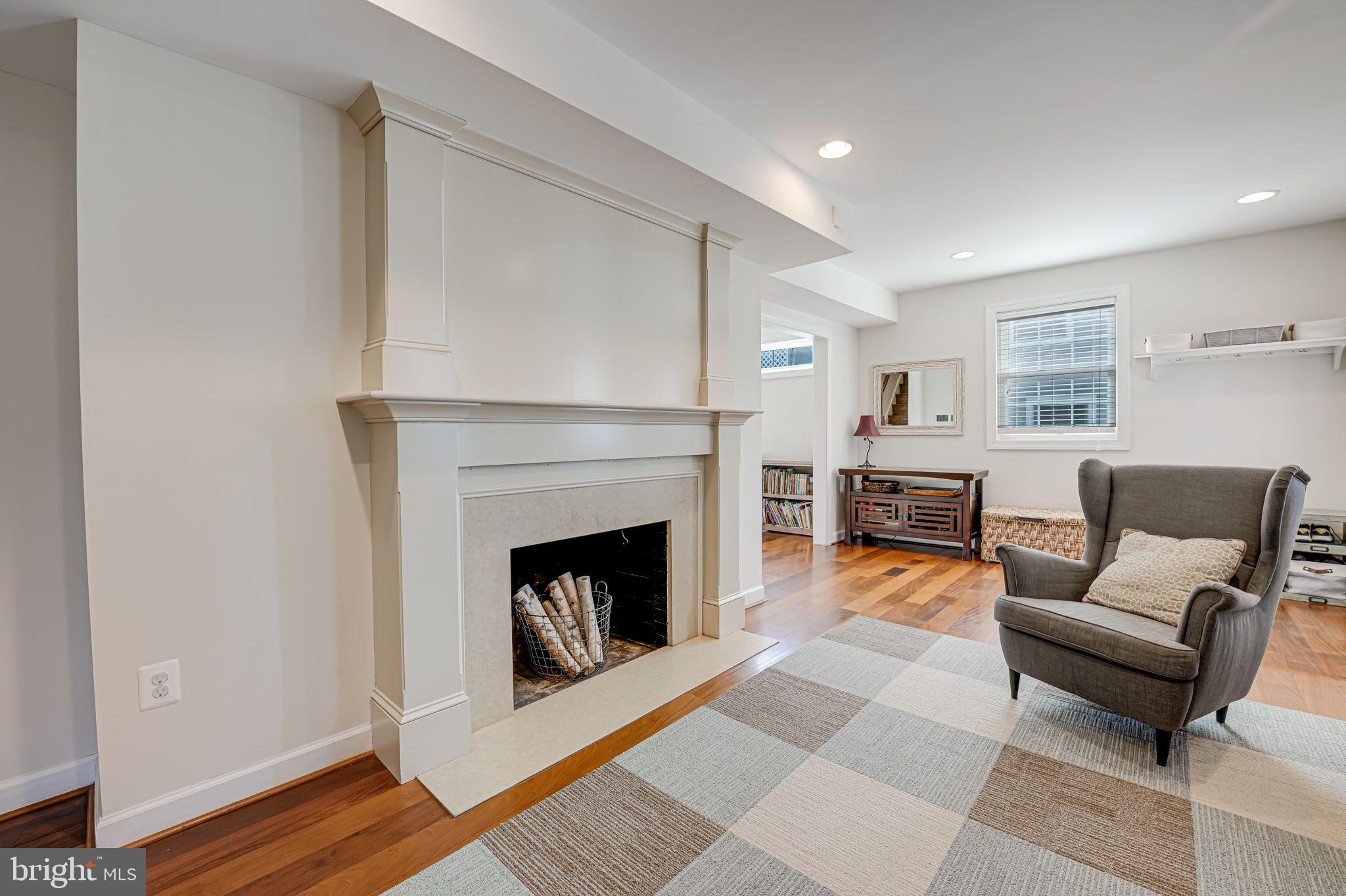 BRADDOCK HEIGHTS - Residential