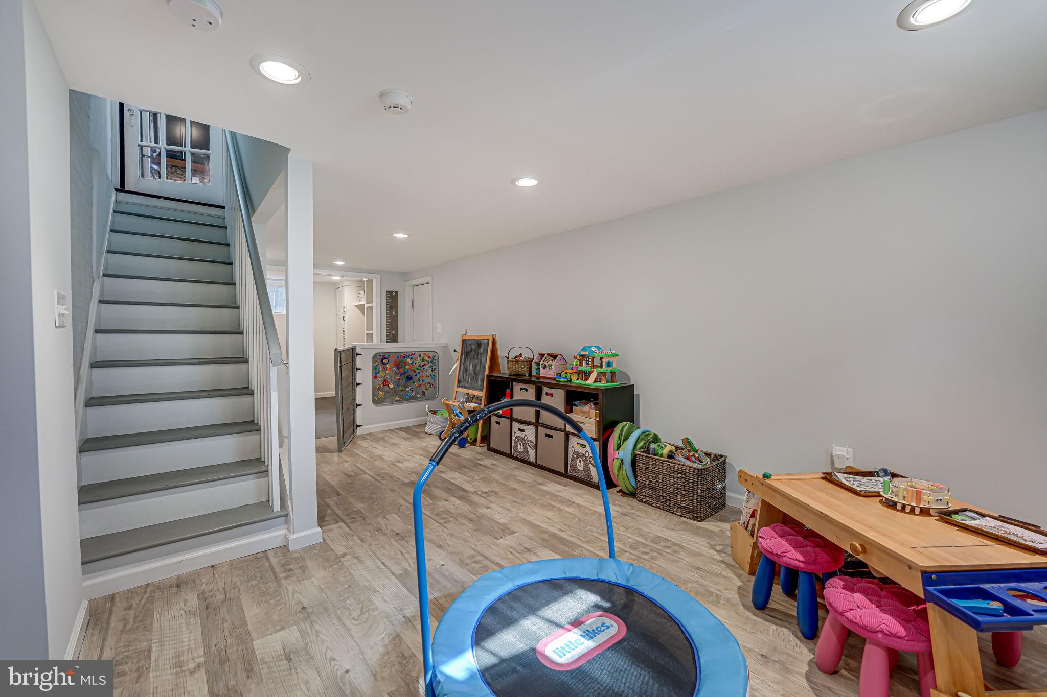BRADDOCK HEIGHTS - Residential