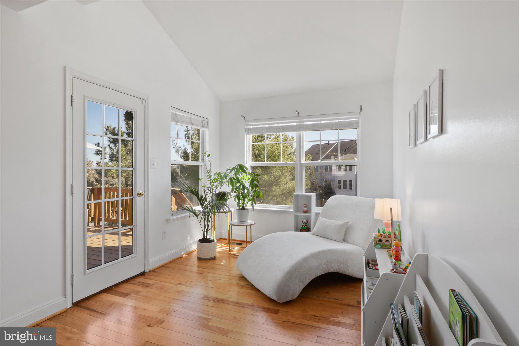 RIVER OAKS - Residential