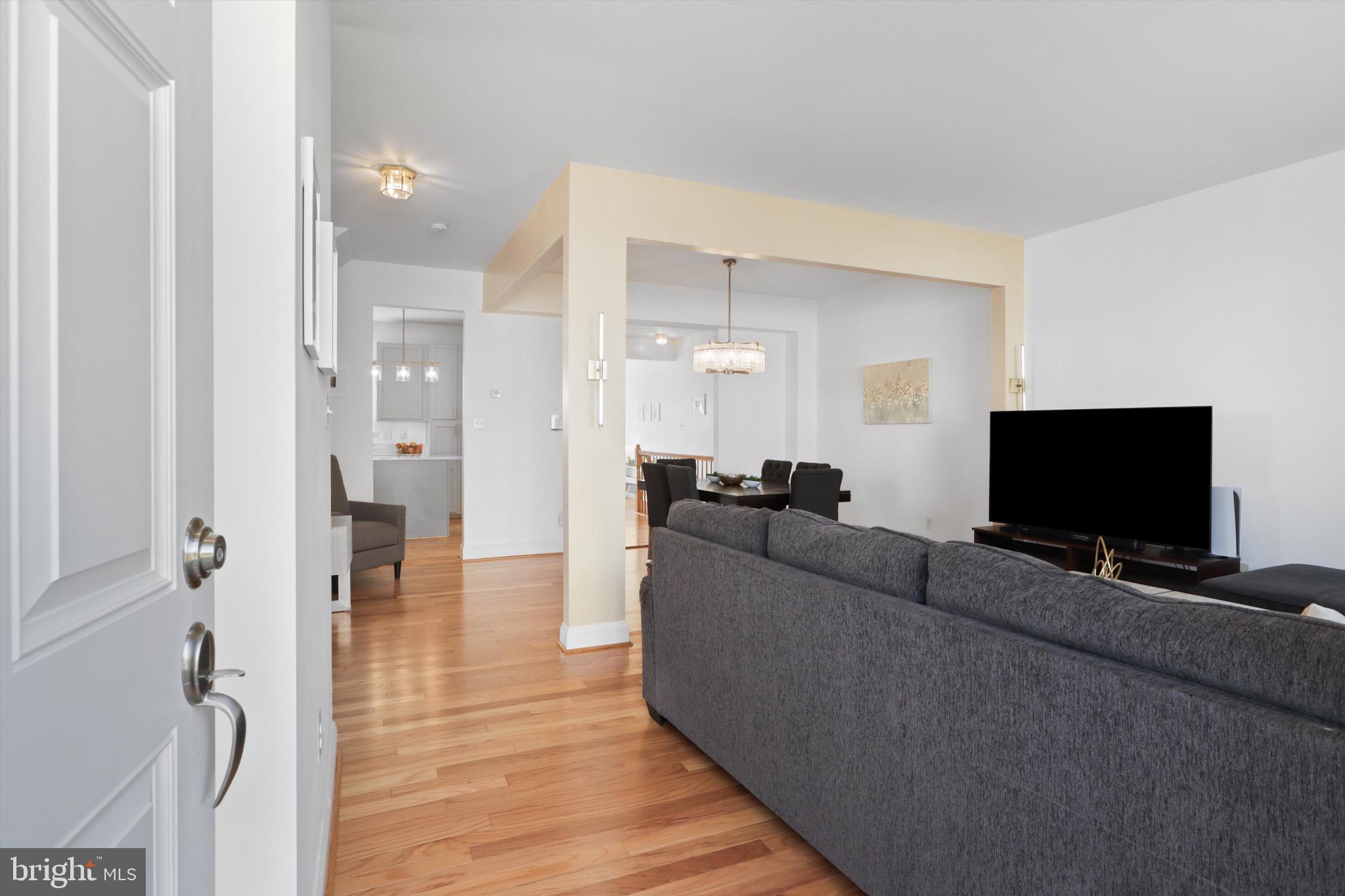 RIVER OAKS - Residential