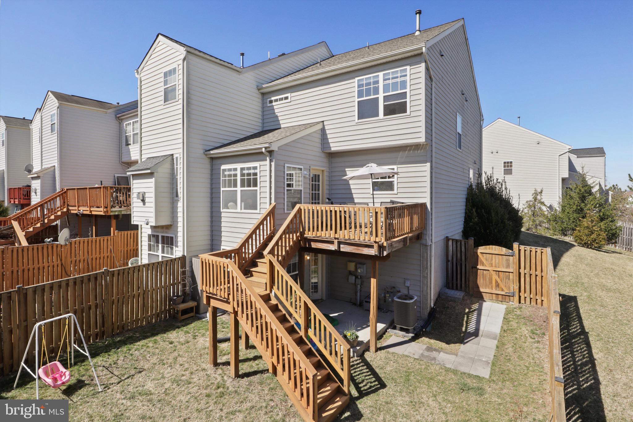 RIVER OAKS - Residential