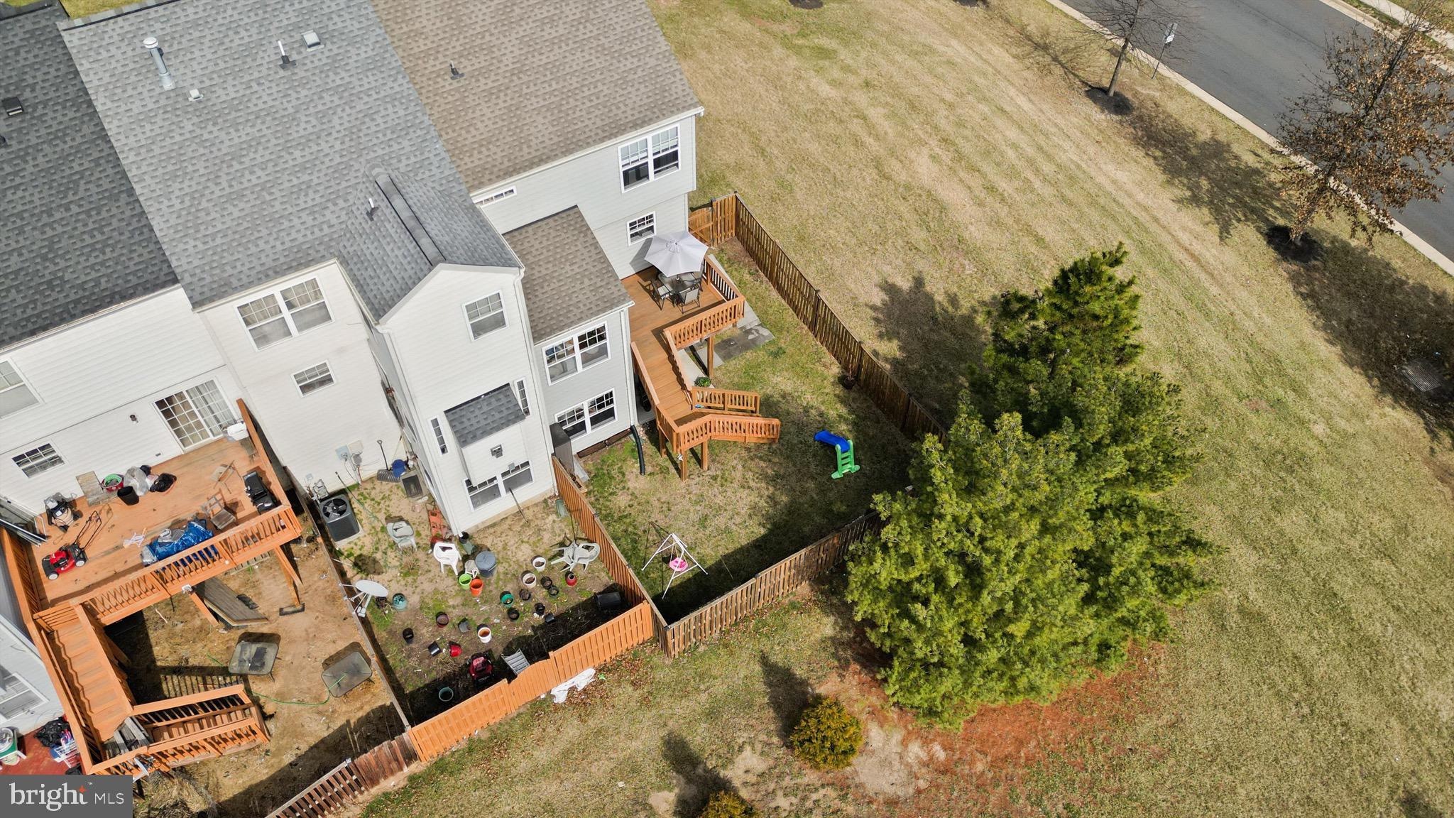 RIVER OAKS - Residential