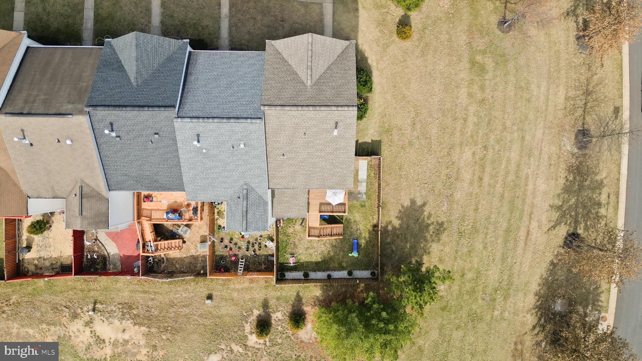 RIVER OAKS - Residential