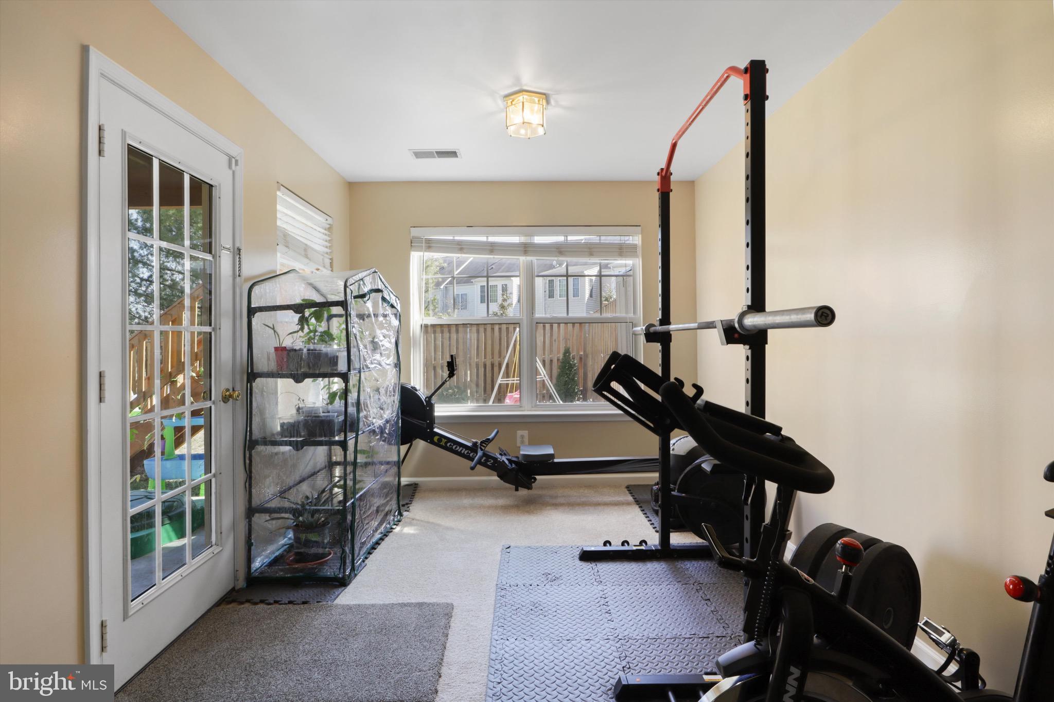 RIVER OAKS - Residential