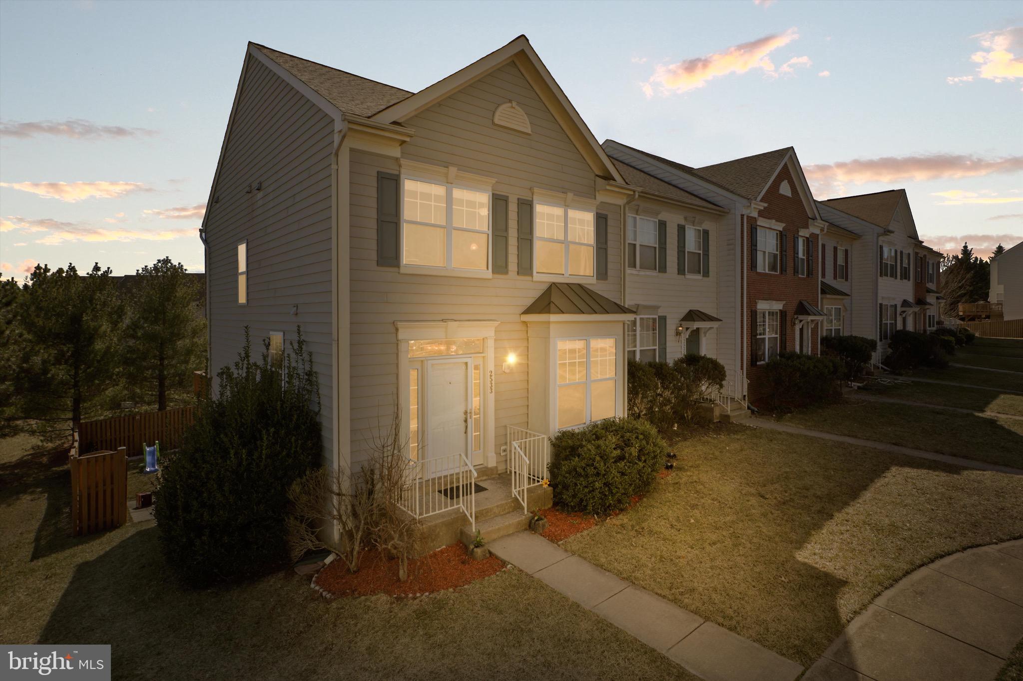 RIVER OAKS - Residential