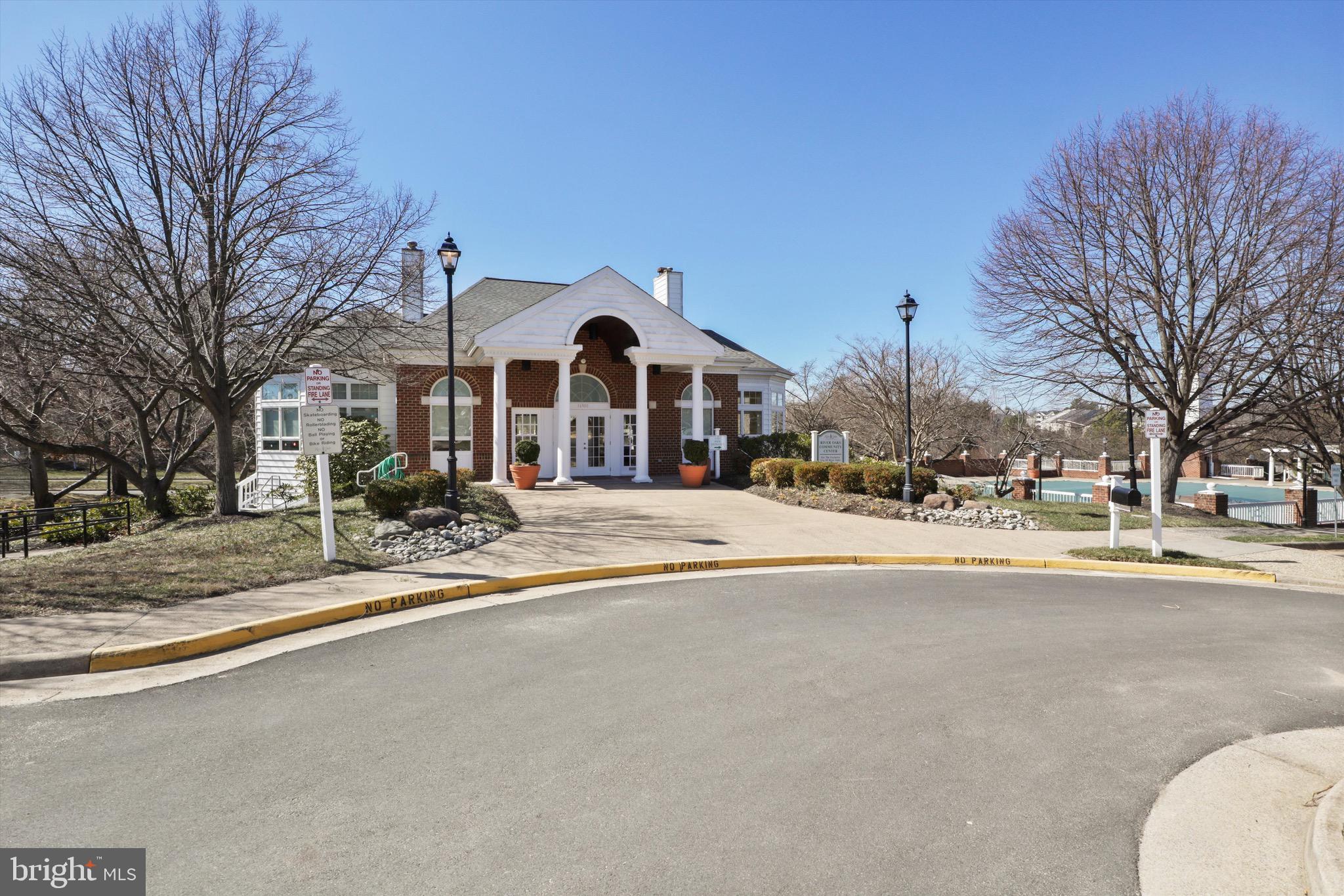 RIVER OAKS - Residential