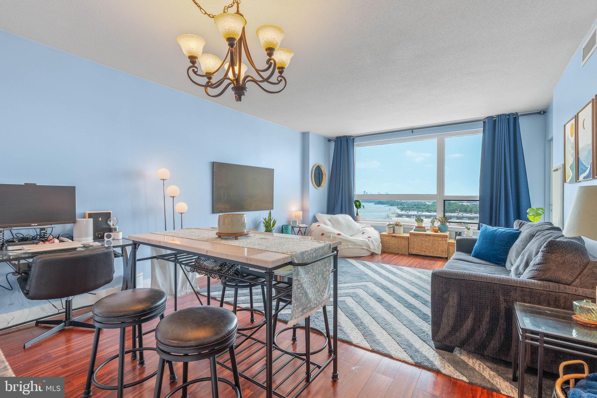 PENN'S LANDING - Residential