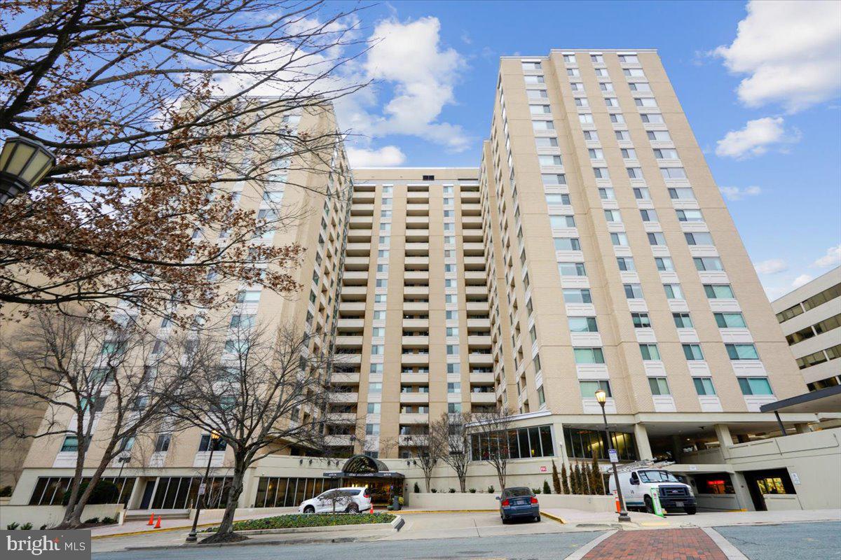 THE ELIZABETH - Residential