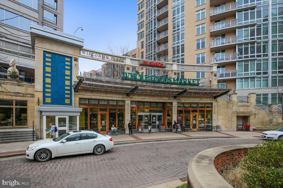 THE ELIZABETH - Residential