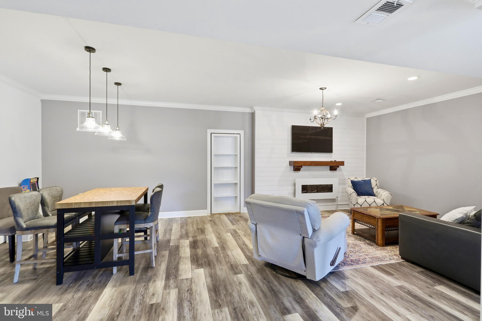 EAGLE CREEK - Residential