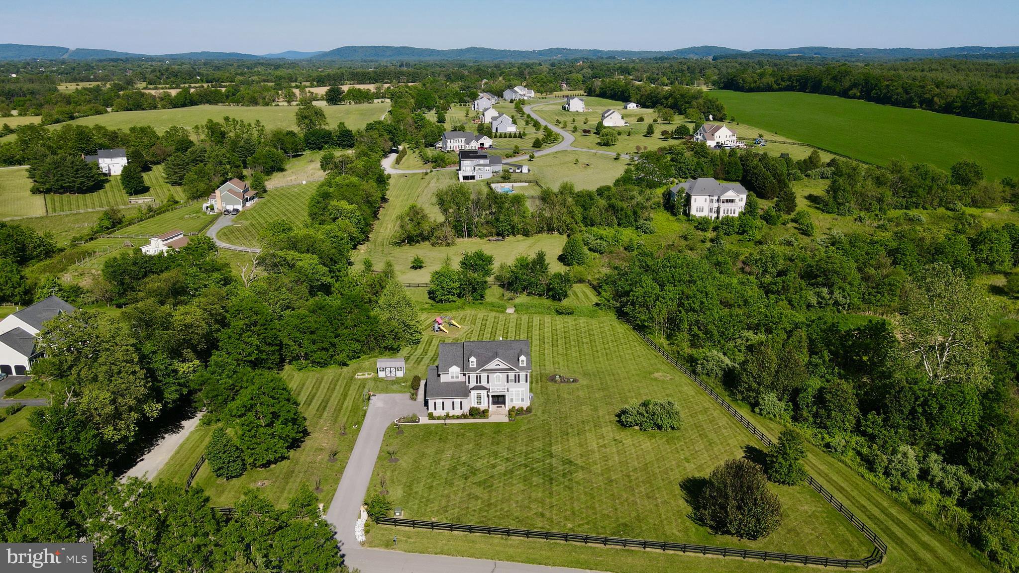 EAGLE CREEK - Residential