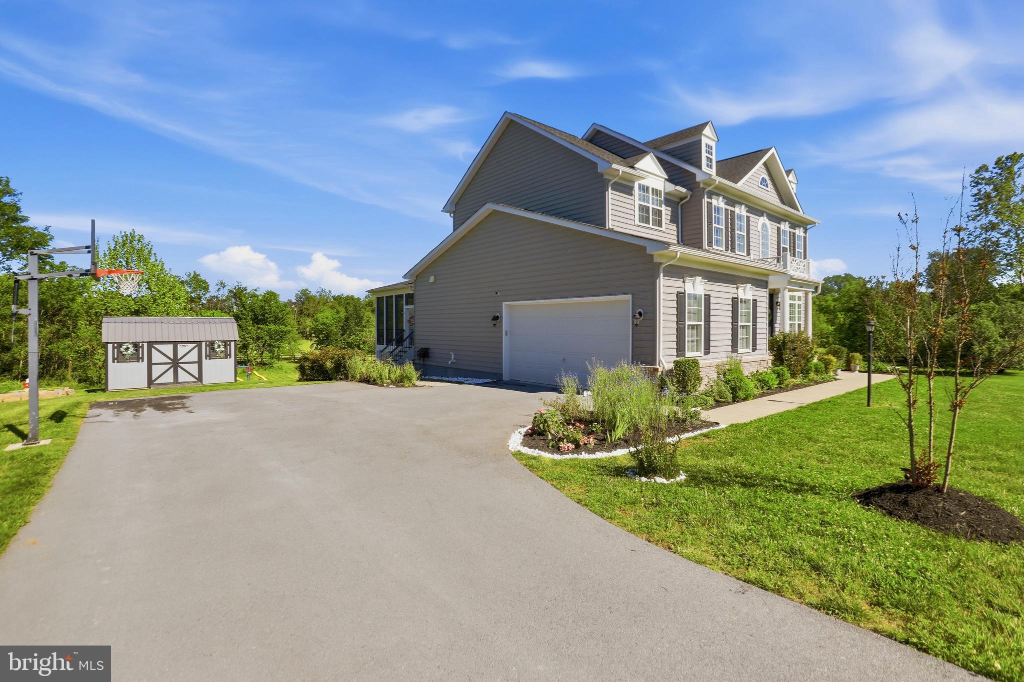 EAGLE CREEK - Residential