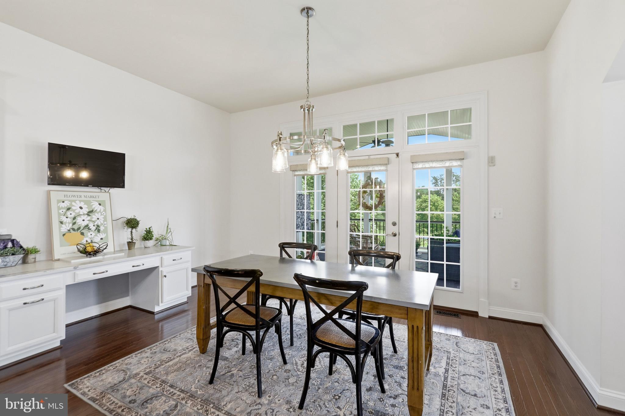 EAGLE CREEK - Residential