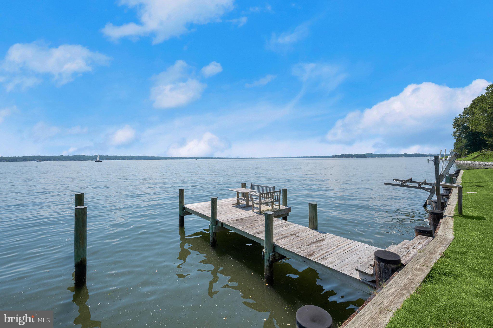 GIBSON ISLAND - Residential