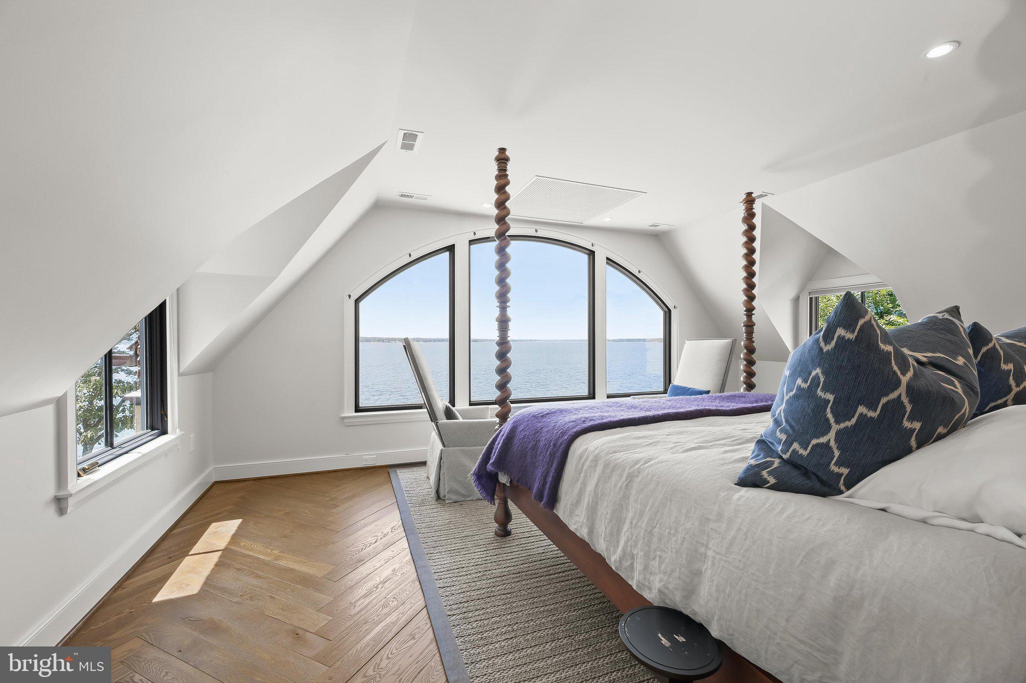 GIBSON ISLAND - Residential