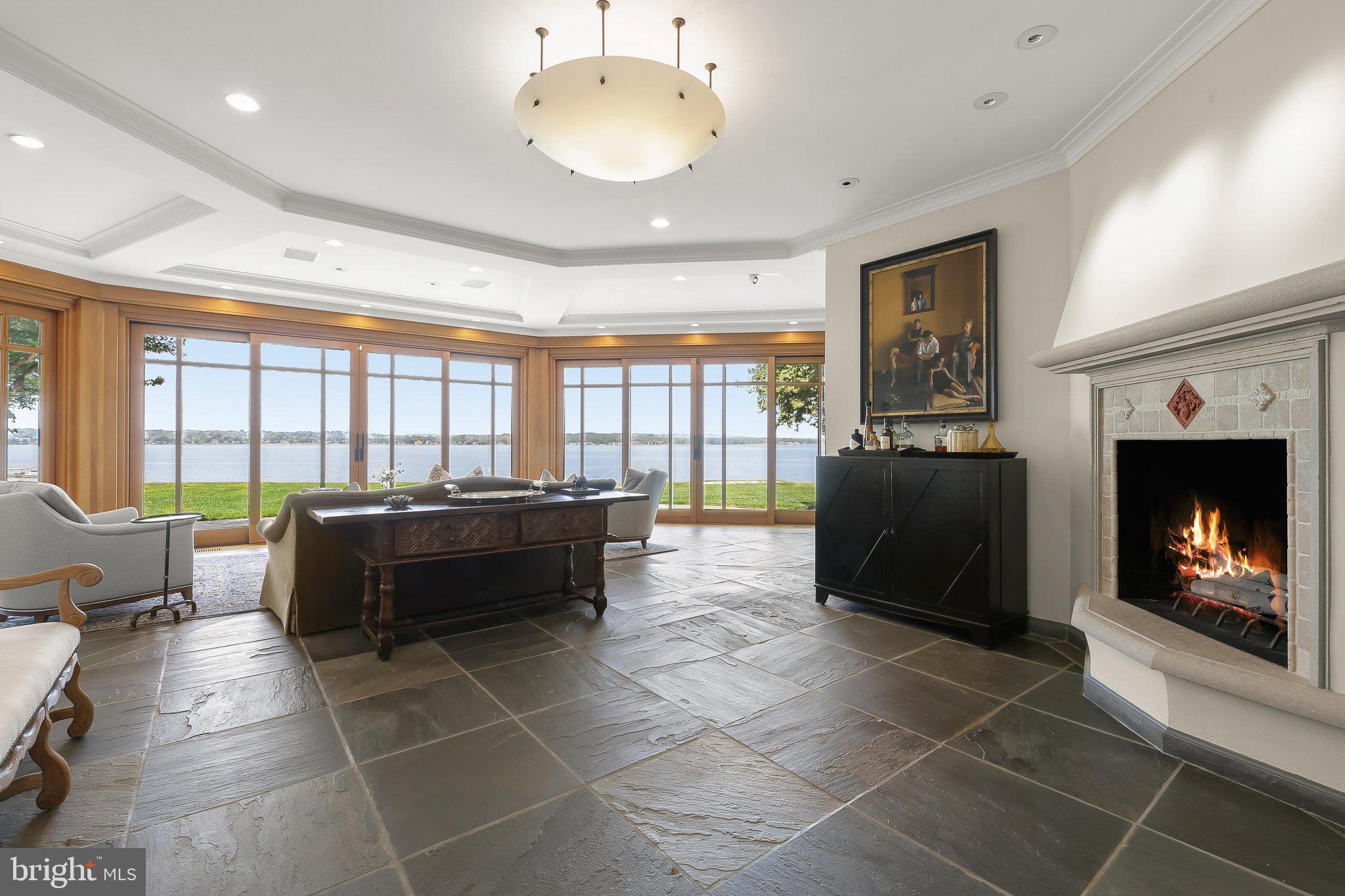 GIBSON ISLAND - Residential