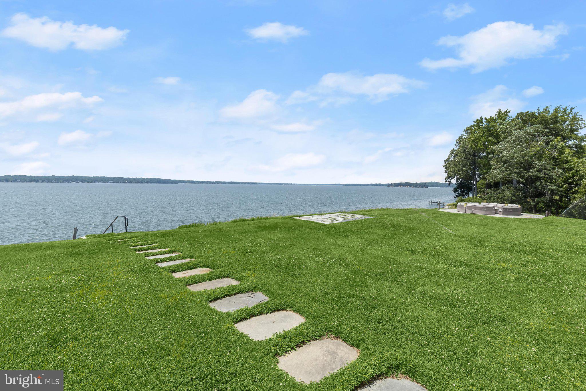 GIBSON ISLAND - Residential