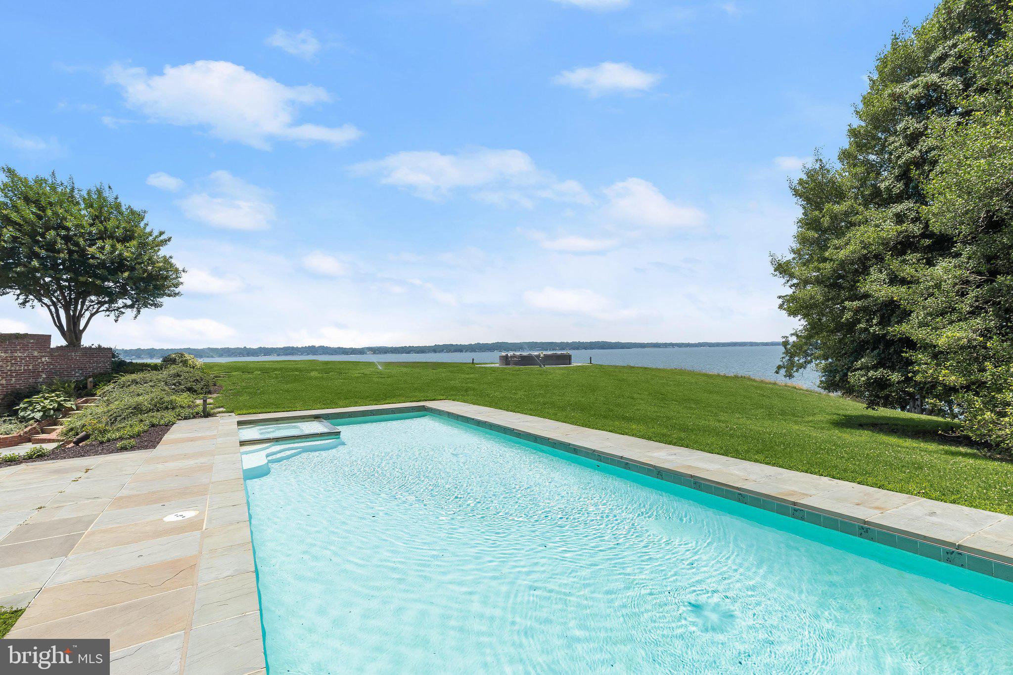 GIBSON ISLAND - Residential