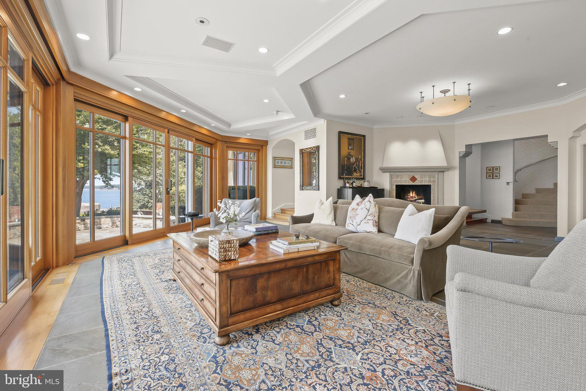 GIBSON ISLAND - Residential